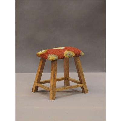 Tabouret en kilim ROUILLE