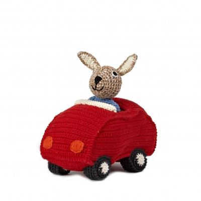 Doudou LAPIN DANS SA VOITURE