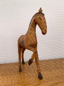 Cheval en bois sculpté - VINTAGE